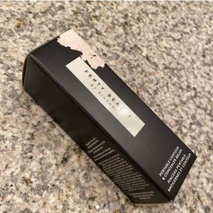 Fenty beauty 150 portable contour concealer brush